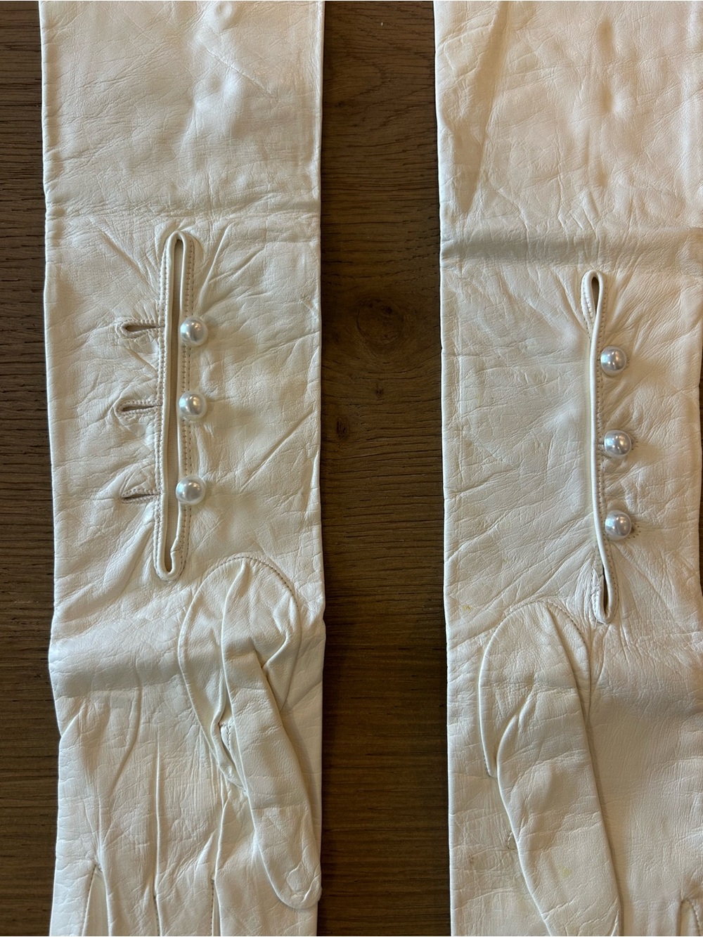 Vintage Shalimar White Leather Opera Gloves Silk Lined Made in Italy Size 7 - Picture 8 of 11